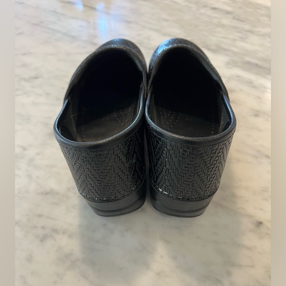 Dansko black textured clog, size 40 - Picture 4 of 5